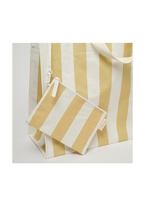 Sunnylife Carryall Beach Bag in Yellow.