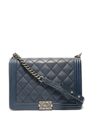 CHANEL Pre-Owned 2014 Boy quilted shoulder bag - Blue