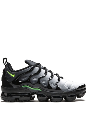 Nike Air Vapormax Plus 'Black/Volt-White' sneakers