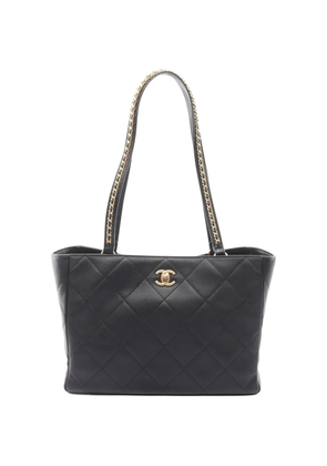 CHANEL Pre-Owned 2021 Matelassé shoulder bag - Black