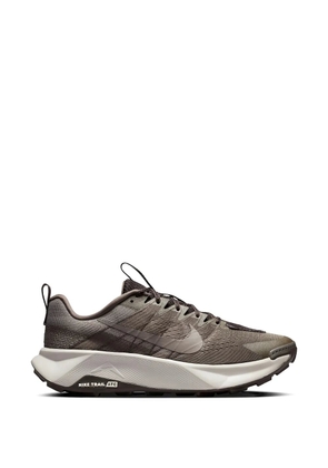 Nike Wildhorse 10 'Ironstone/Cave Stone/College Grey' sneakers - Brown