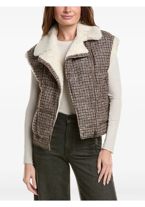 Brunello Cucinelli plaid-pattern shearling-collar zip-up vest - Brown