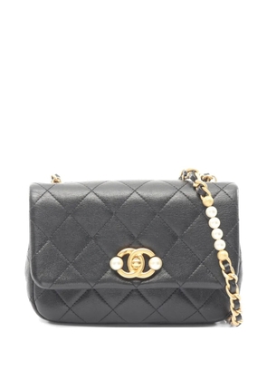 CHANEL Pre-Owned 2021s small matelassé flap-closure shoulder bag - Black