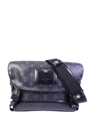 Louis Vuitton Pre-Owned Monogram Eclipse Voyager messenger bag - Black