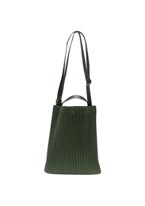 Homme Plissé Issey Miyake pleated messenger bag - Green