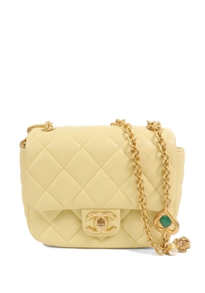 CHANEL Pre-Owned mini Flap heart-pendant shoulder bag - Yellow