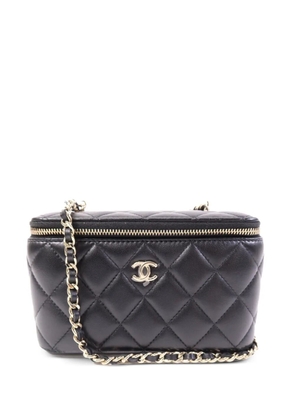 CHANEL Pre-Owned CC diamond quilting wash bag - Black