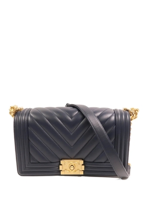 CHANEL Pre-Owned Boy Chanel chevron-quilted shoulder bag - Blue