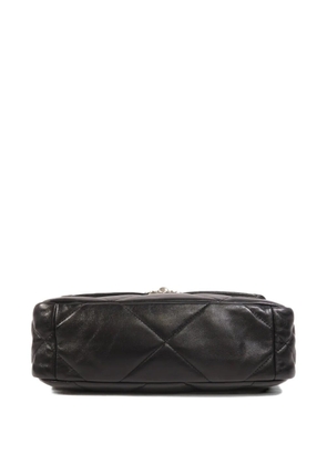 CHANEL Pre-Owned small C19 diamond-quilted shoulder bag - Black