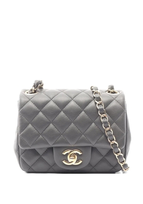CHANEL Pre-Owned 2019 Matelasse chain shoulder bag - Grey