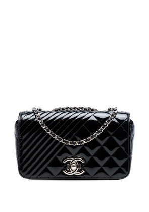 CHANEL Pre-Owned 2016-2017 Small Quilted Patent Coco Boy Flap shoulder bag - Black