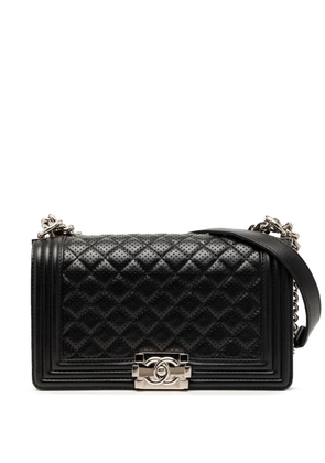 CHANEL Pre-Owned 2013-2014 Old Medium Quilted Perforated Lambskin Boy Flap crossbody bag - Black