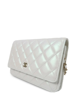CHANEL Pre-Owned quilted CC shoulder bag - White