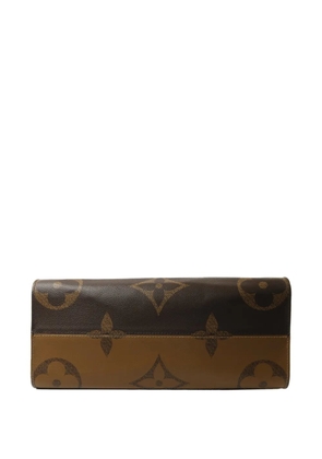 Louis Vuitton Pre-Owned Giant On The Go monogram tote bag - Brown