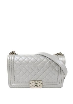 CHANEL Pre-Owned Boy 25 diamond-quilt shoulder bag - Grey