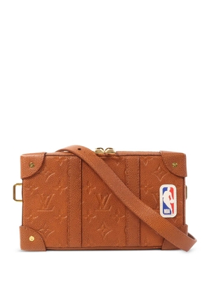 Louis Vuitton Pre-Owned x NBA Soft Trunk crossbody bag - Brown