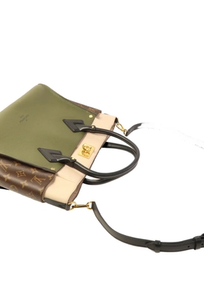 Louis Vuitton Pre-Owned On My Side tote bag - Green