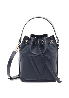 Valentino Garavani VLogo Walk bucket bag in calfskin - Blue
