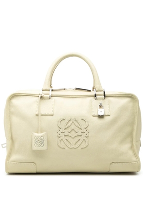 Loewe Pre-Owned 2005 Leather Amazona 36 handbag - White