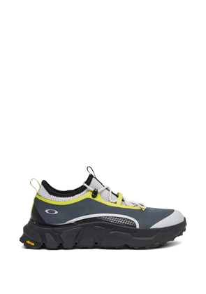 Oakley Light Shield panelled sneakers - Grey