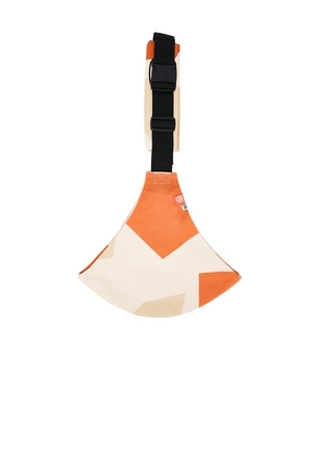 Marie Marie Amsterdam Toddler Swing Carrier in Orange.