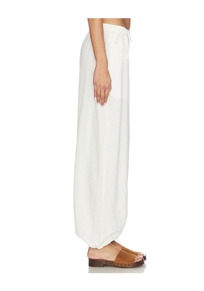 Steve Madden Divinia Pant in White. Size S. Also in XS, M, L, XL.