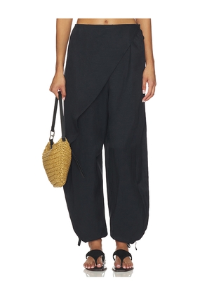 Polo Ralph Lauren Viscose Woven Standard Tapered Pants in Black. Size XS. Also in M.