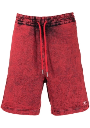 Diesel logo-patch acid-wash shorts - Red