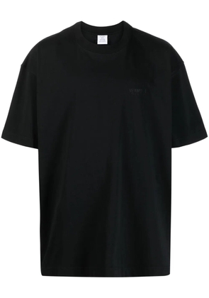 VETEMENTS logo-print short-sleeve T-shirt - Black