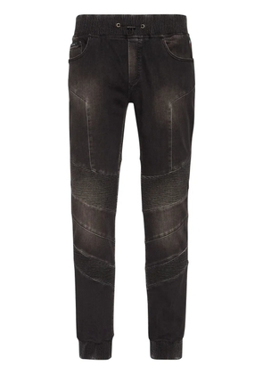 Philipp Plein logo-appliqué tapered jeans - Black