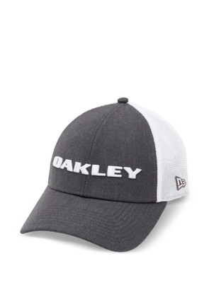 Oakley x New Era 9FORTY logo-embroidered cap - Grey