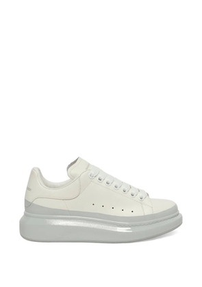Alexander McQueen Larry Oversized sneakers - White