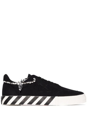 Off-White Vulcanized low-top sneakers - Black