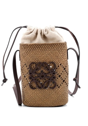 Loewe Pre-Owned Paula's Ibiza Anagram Bucket Bag Woven Raffia with Leather crossbody bag - Brown