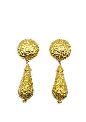 Saint Laurent Pre-Owned 1980s Repoussé Bomb earrings - Gold