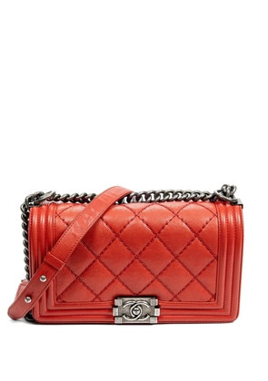 CHANEL Pre-Owned Boy quilted shoulder bag - Red
