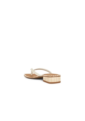 Dolce Vita Barty Thong Sandal in White. Size 6.5. Also in 7, 9.