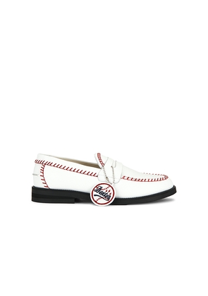 Duke + Dexter Wilde Dexter Baseball Penny Loafer in White. Size 8. Also in 9, 10, 11, 12.