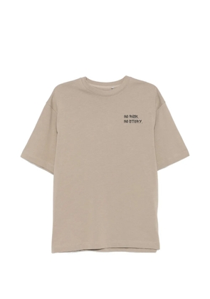 GEORGE. slogan-print drop-shoulder T-shirt - Neutrals