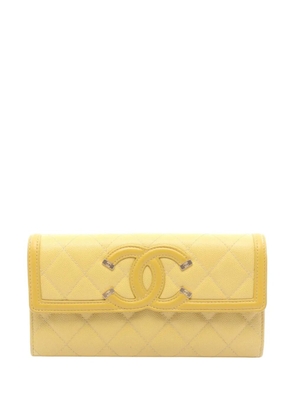 CHANEL Pre-Owned 2019 Grained Calfskin CC Filigree Wallet long wallets - Yellow