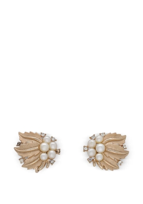 Trifari Vintage faux-pearl leaf earrings - Gold