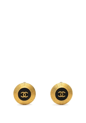 CHANEL Pre-Owned 1995 CC Gold Plated Resin Round Button Clip On Earrings costume earrings - Black