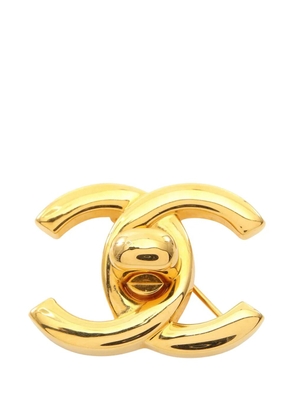 CHANEL Pre-Owned 1996 CC Gold Plated Turn Lock Brooch costume brooch