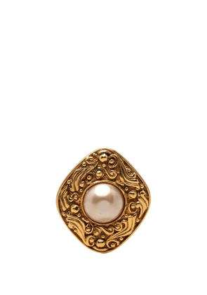 CHANEL Pre-Owned 1970-1980 Gold Plated Faux Pearl Ornate Brooch costume brooch