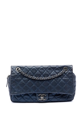 CHANEL Pre-Owned 2012 Jumbo Quilted Caviar Easy Flap shoulder bag - Blue