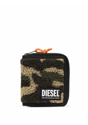 Diesel faux-shearling all-around zip wallet - Green