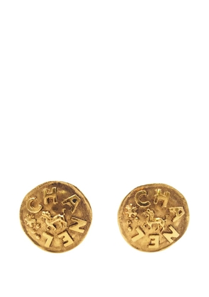 CHANEL Pre-Owned 1980-1990 Gold Plated Logo Horse Round Clip on Earrings costume earrings
