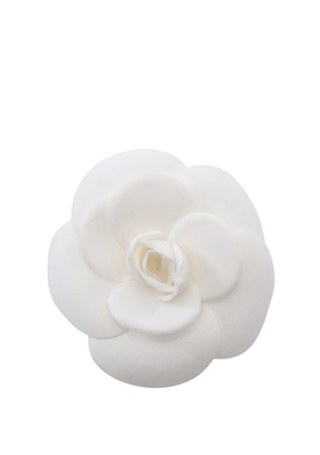 CHANEL Pre-Owned 1970-1980 Canvas Camellia Brooch costume brooch - White