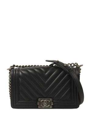 CHANEL Pre-Owned Boy 25 chevron-quilted shoulder bag - Black