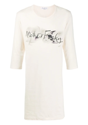 Yohji Yamamoto long slogan print T-shirt - Neutrals